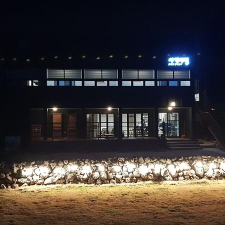 Sagye Travel Hotel Сеогвипо Екстериор снимка