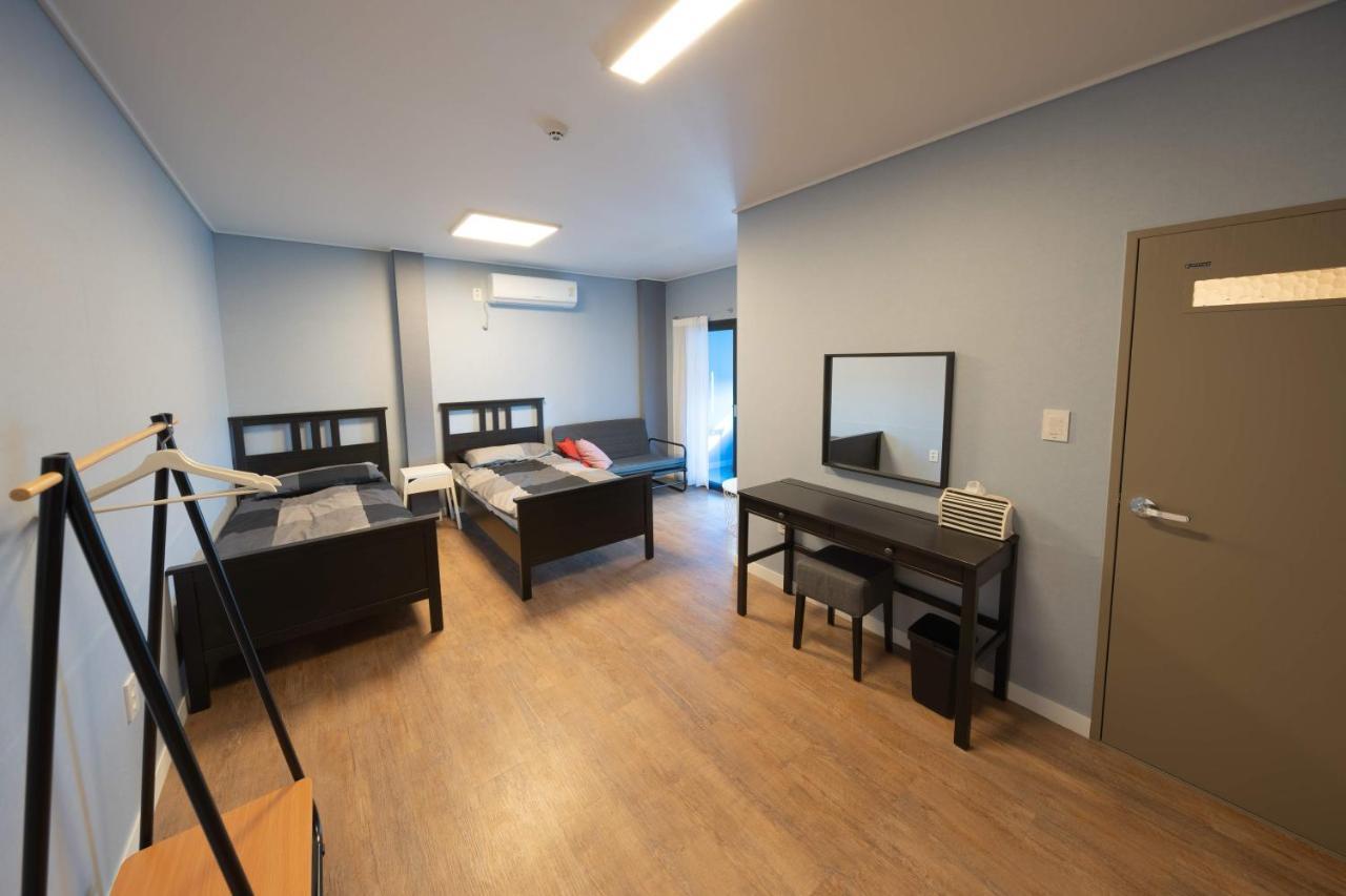 Sagye Travel Hotel Сеогвипо Екстериор снимка