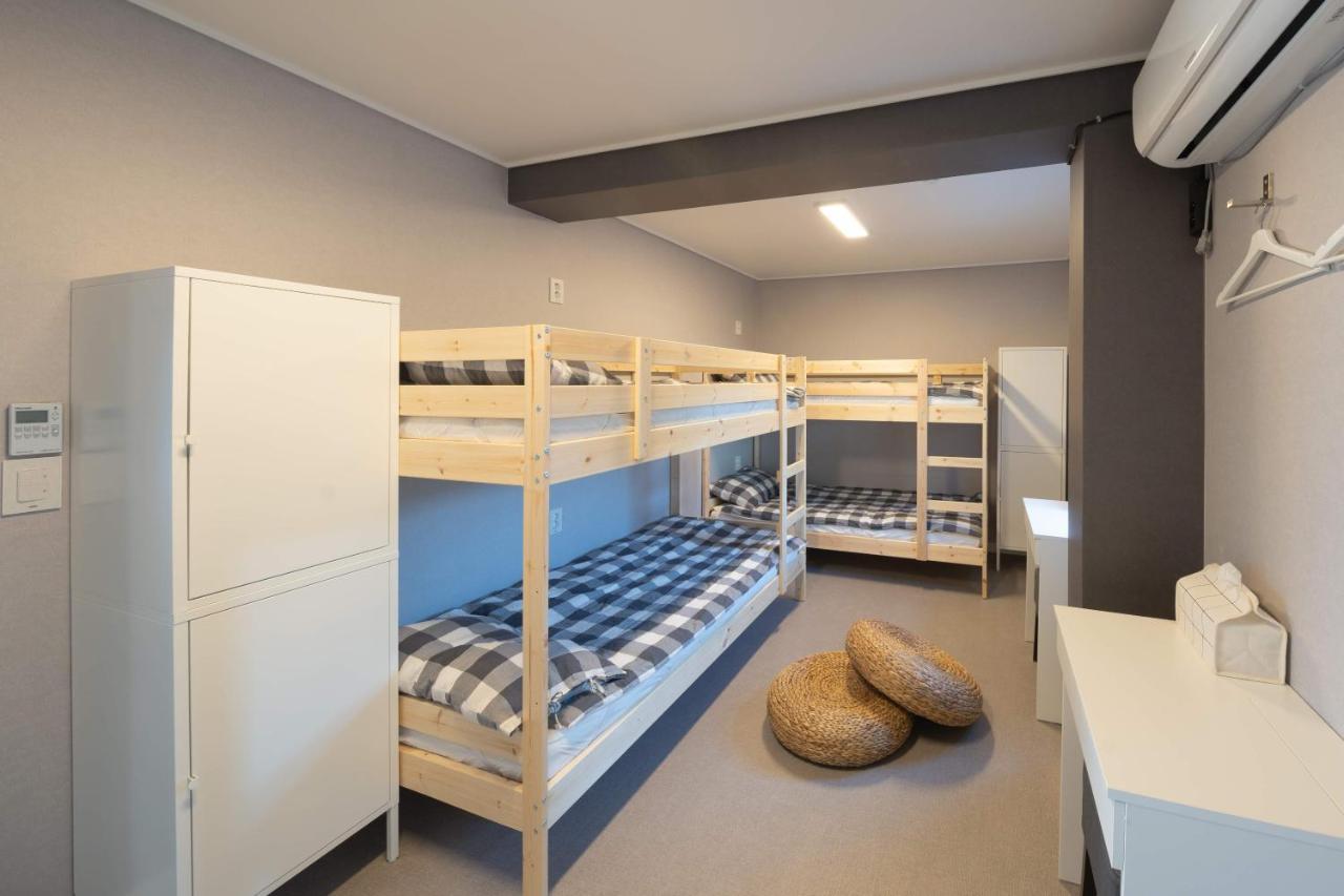 Sagye Travel Hotel Сеогвипо Екстериор снимка