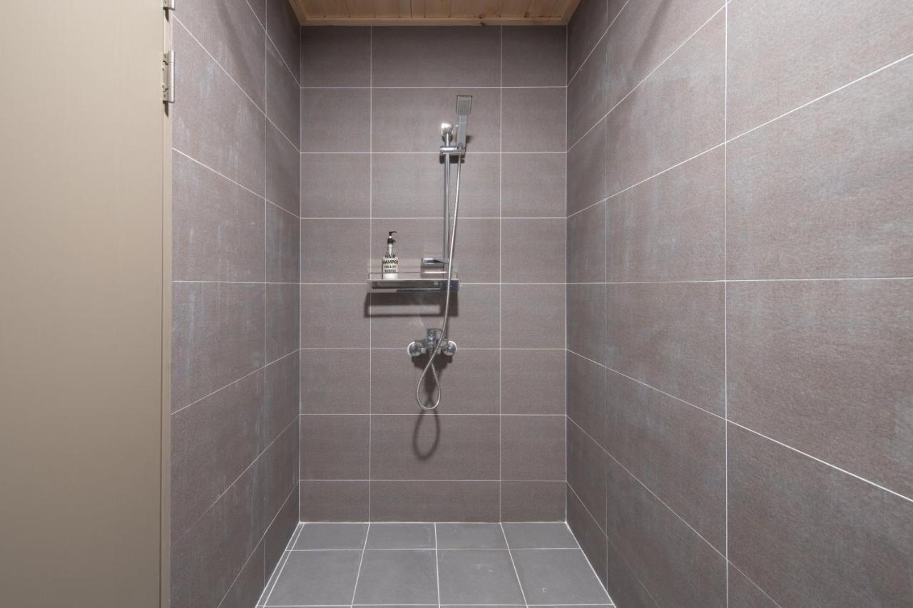 Sagye Travel Hotel Сеогвипо Екстериор снимка